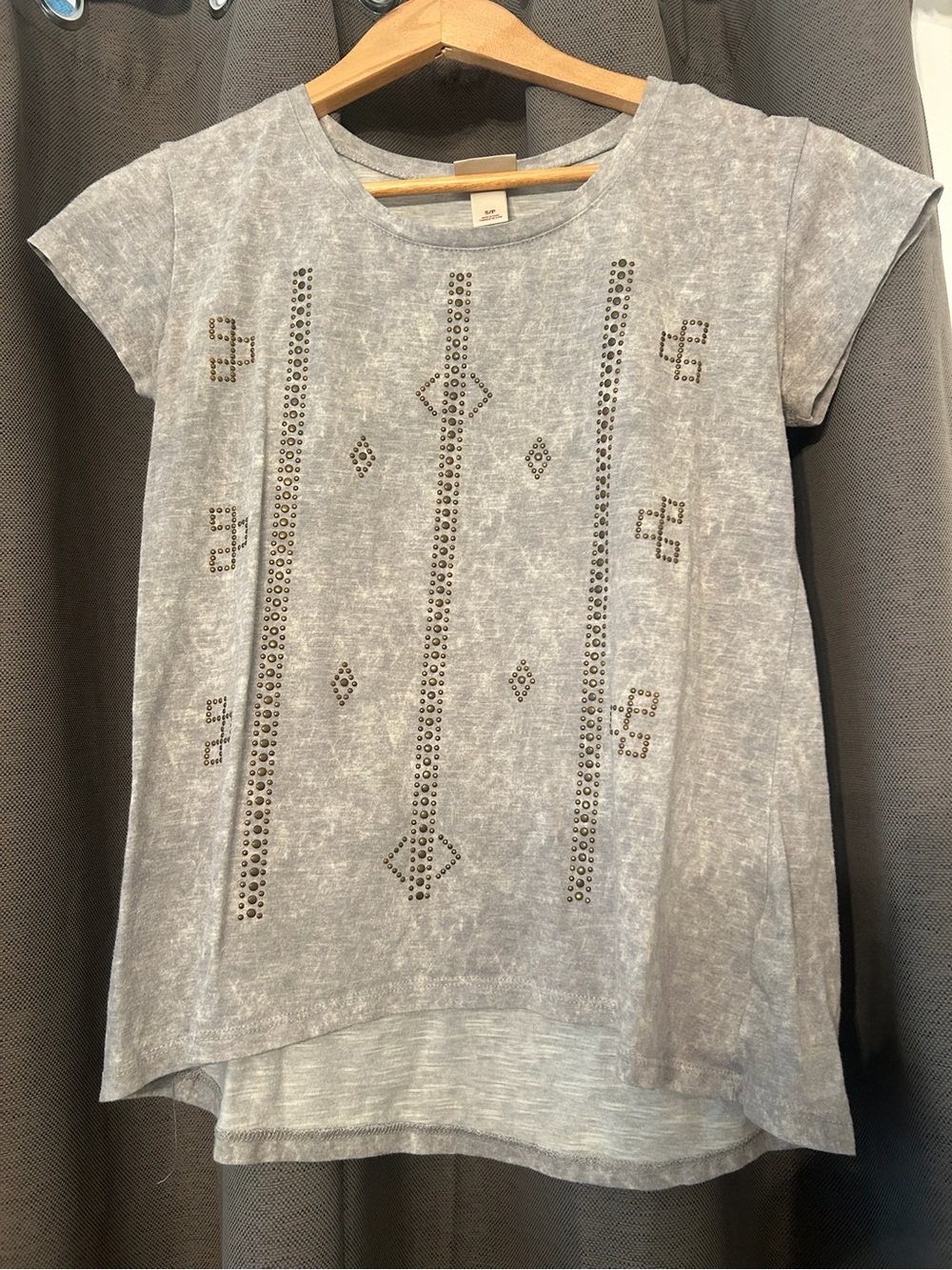Mossimo Supply Co. Gray Stud-Accent Short Sleeve Tee
